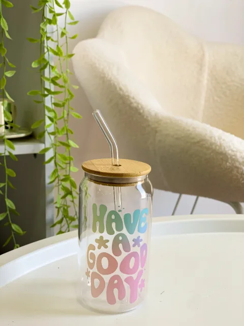 كوب شفاف مع غطاء ومصاصة- have a good day