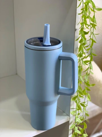 مطرة ستانلي مع غطاء محكم لا يسرب- 1200  مل (4 ألوان)